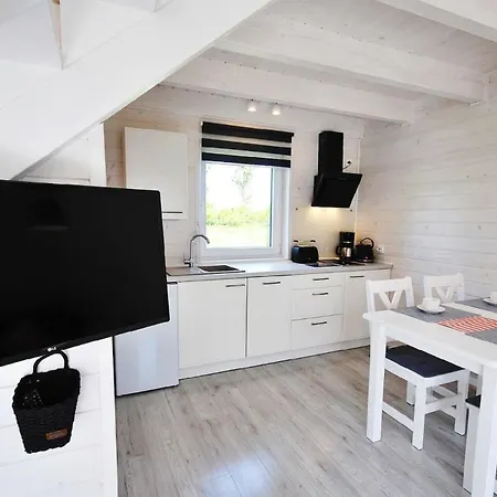 Gemuetliches Ferienhaus Mit Klima In Grzybowo Mit Garten, Terrasse, Grill Nyaraló Grzybowo
