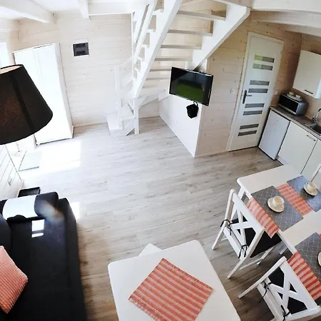 Gemuetliches Ferienhaus Mit Klima In Grzybowo Mit Garten, Terrasse, Grill Nyaraló